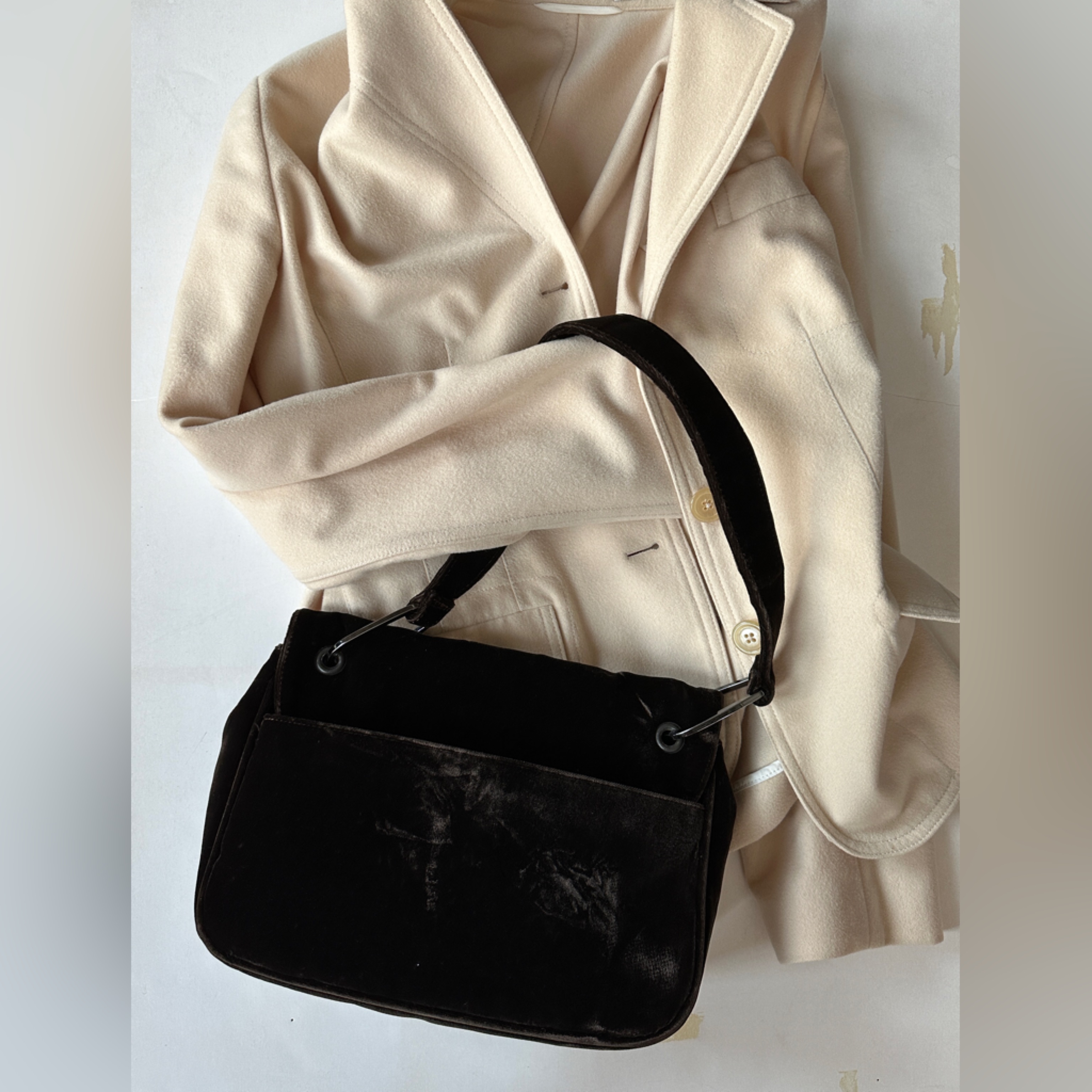 Saks Fifth Avenue Italy Made Velvet Chocolate Brown Bag Lightweight